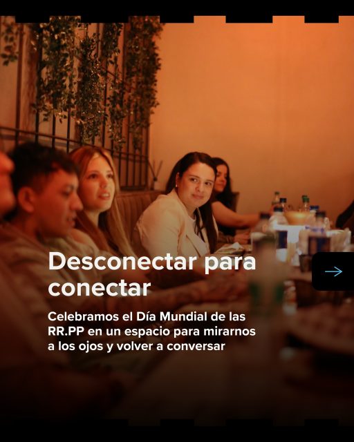 🖇️ En el marco de sus prácticas profesionales, estudiantes de Relaciones Públicas del ISET llevaron adelante el evento “Desconectar para conectar”, una propuesta pensada para reflexionar sobre el uso excesivo del celular y la importancia de recuperar espacios de comunicación humana genuina.
💬 El encuentro combinó charla, diálogo abierto y dinámicas grupales, invitando a los participantes a hacer una pausa del mundo digital para volver a conectar con la mirada, la escucha y la presencia.
🗣️ La jornada contó con la participación de la Lic. Agostina Dos Santos, quien compartió herramientas y reflexiones sobre las conexiones reales, el bienestar y el valor del encuentro cara a cara.
Desde ISET celebramos estas experiencias que permiten aplicar conocimientos, construir vínculos y acercar la formación profesional a la comunidad. 🤝Porque comunicar no es solo generar clics: también es crear encuentros reales.
#ISET #RRPP #DesconectarParaConectar #PrácticasProfesionales #ComunidadISET